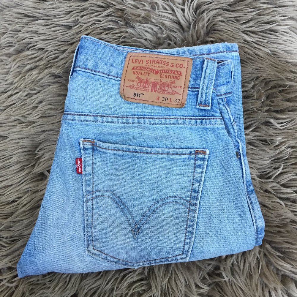 Levi's 511 skinny lightwash mid-rise women's jeans - size 30 x 32